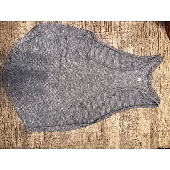 Lululemon muscle tank - Picture 2 of 5